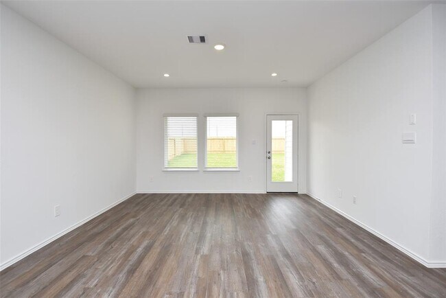 Building Photo - 24311 Saddlestone Green Dr