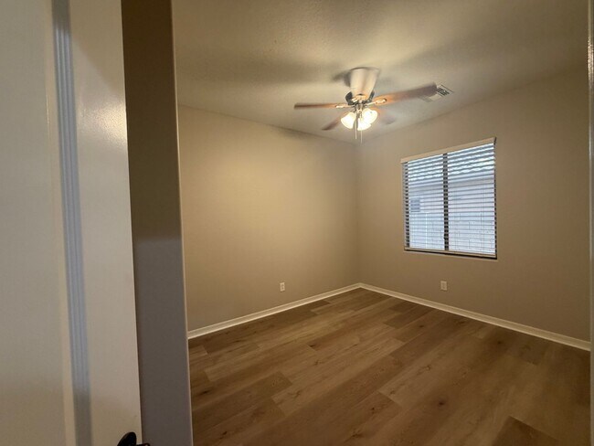 Building Photo - 2486 E Dulcinea Trail