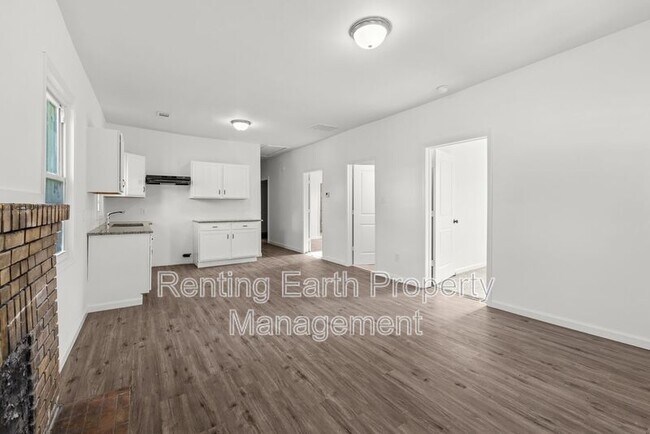 Building Photo - 3017 Pike Rd