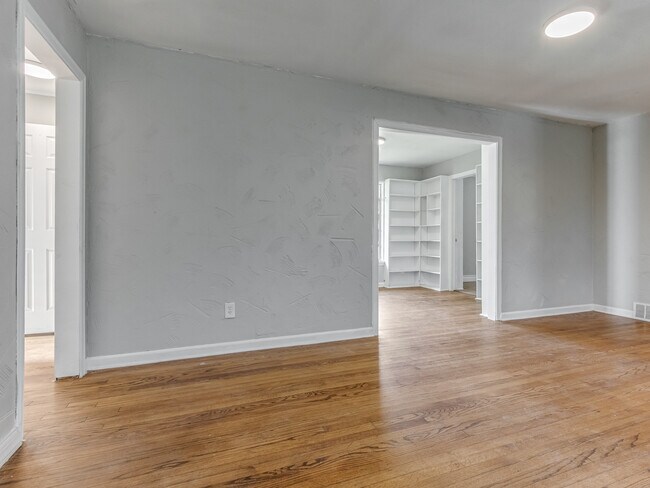 Building Photo - 4308 NW 23rd St