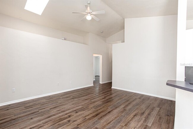 Building Photo - 4938 NW 20th Dr