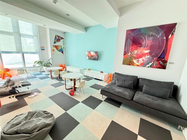 Building Photo - 1100 S Miami Ave