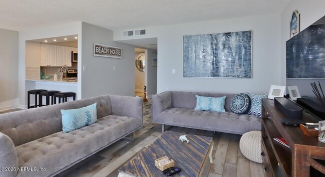 Building Photo - 1301 1st St S