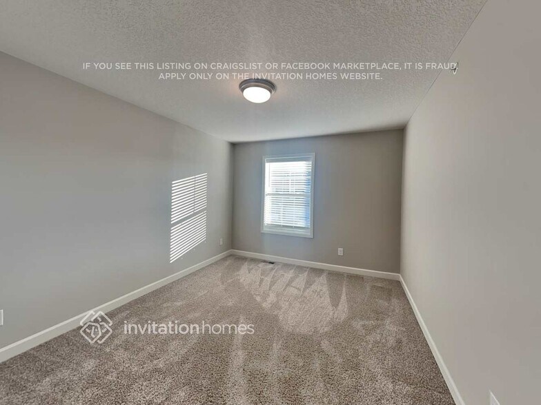 Building Photo - 10946 Zest St NE