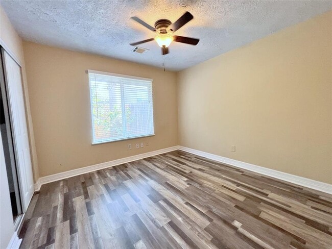 Building Photo - 4403 Waterfall Way