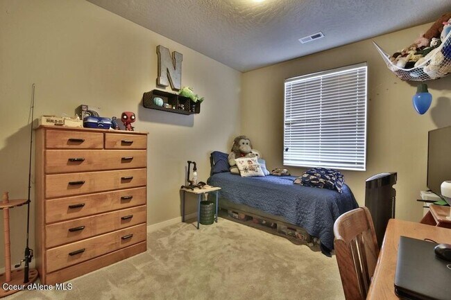 Building Photo - 13373 N Loveland Way