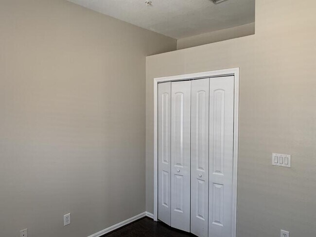 Building Photo - 10371 Lake District Ln