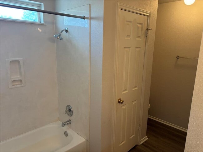 Building Photo - 127 Salado Dr