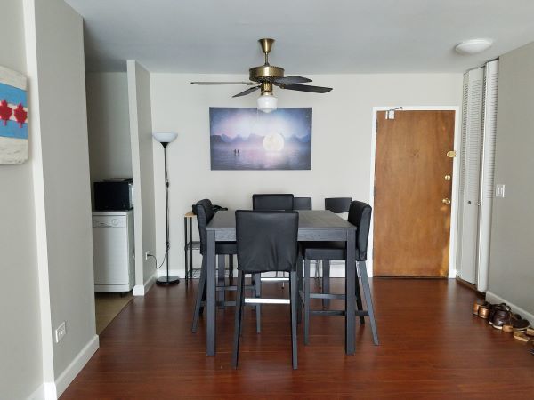 Building Photo - 607 W Wrightwood Ave