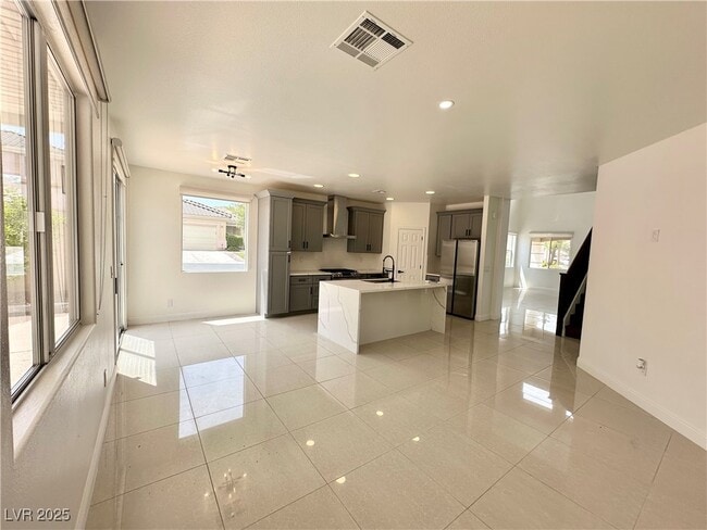 Building Photo - 283 Crooked Tree Dr