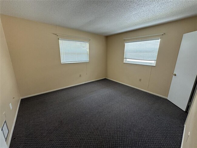 Building Photo - 517 Mt Vernon Dr