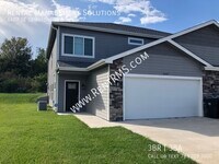 Building Photo - 4407 SE Gemstone Ln