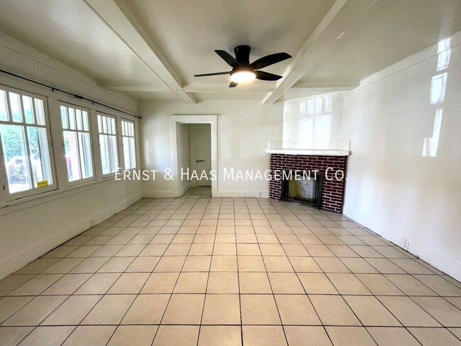 Building Photo - 1551 Pine Ave