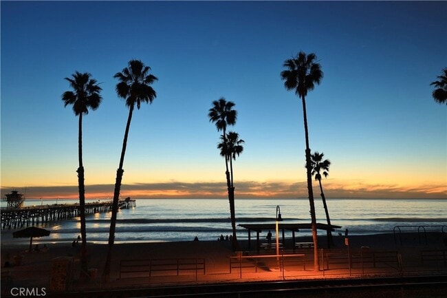 Building Photo - 256 1/2 Avenida Madrid Unit B