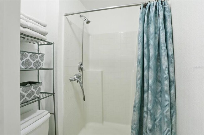 Building Photo - 10608 Laxton St