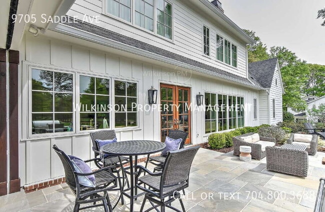 Building Photo - 9705 Saddle Ave