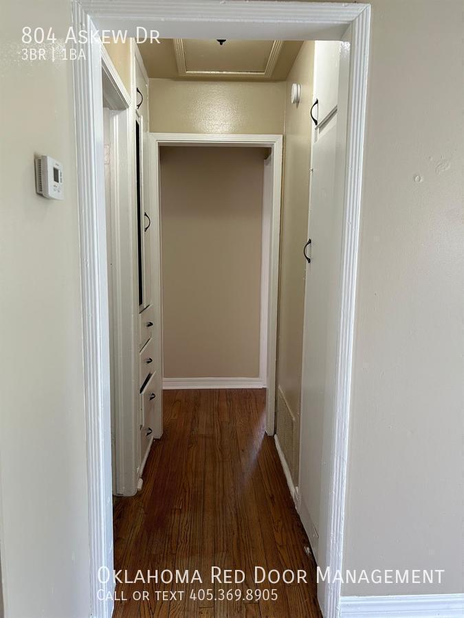 Building Photo - 804 Askew Dr