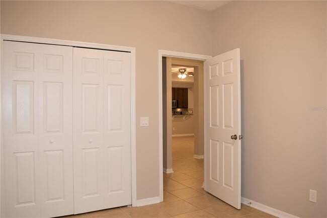 Building Photo - 8112 Summerlake Groves St