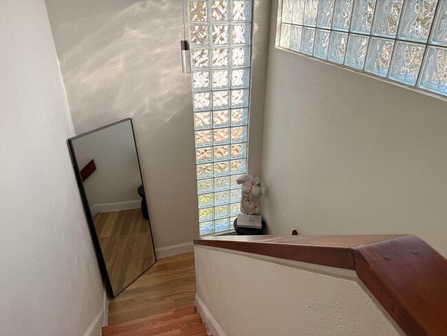 Building Photo - 5130 Elmhurst Rd