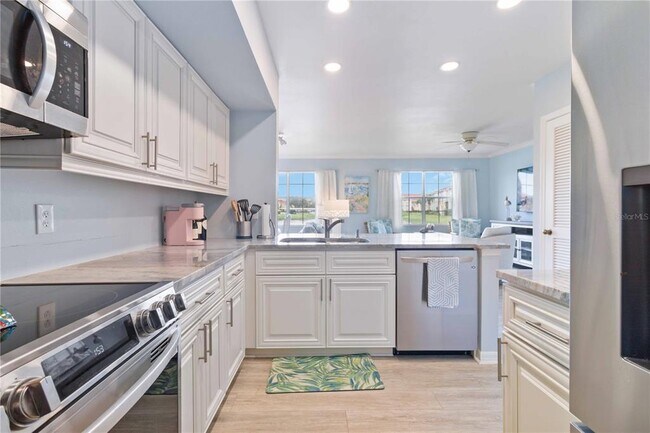 Building Photo - 1005 Villagio Cir