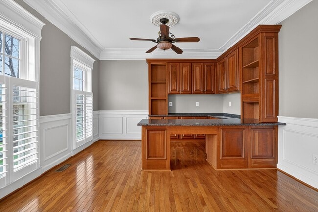 Building Photo - 43286 Canal Creek Pl