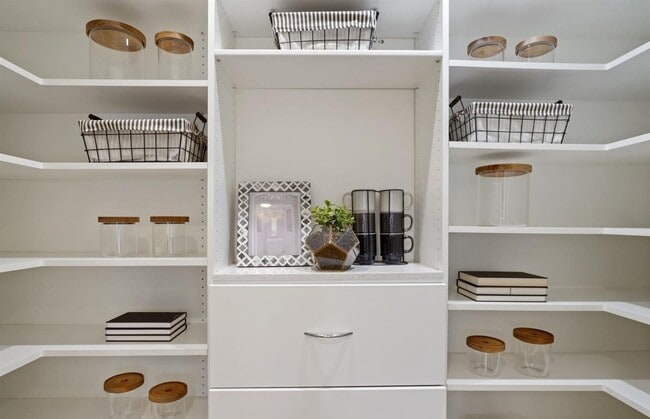 Building Photo - 2049 Golden Gate Ave