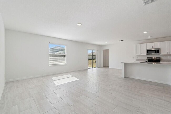 Building Photo - 1712 Tropical Oasis Ave