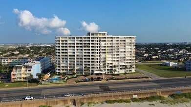 Building Photo - 7700 Seawall Blvd
