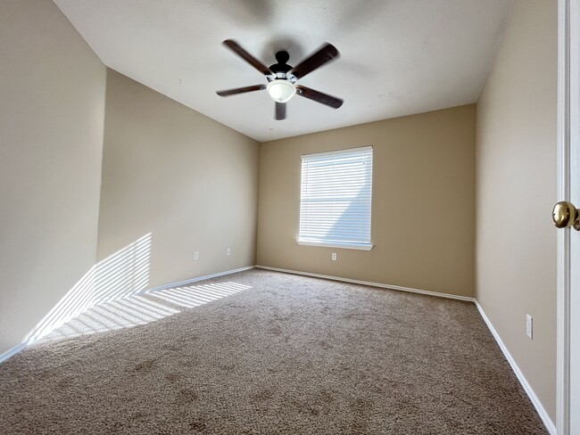 Front bedroom - 111 Steven St