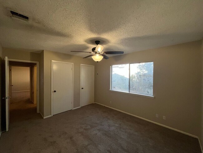 Building Photo - 4526 Maybrook Woods St