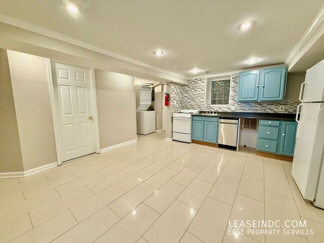 Building Photo - 1207 6th St NE