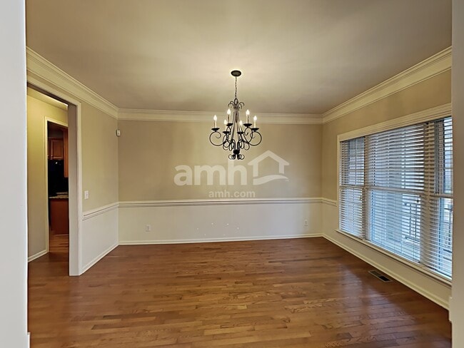 Building Photo - 4001 Belle Meade Cir