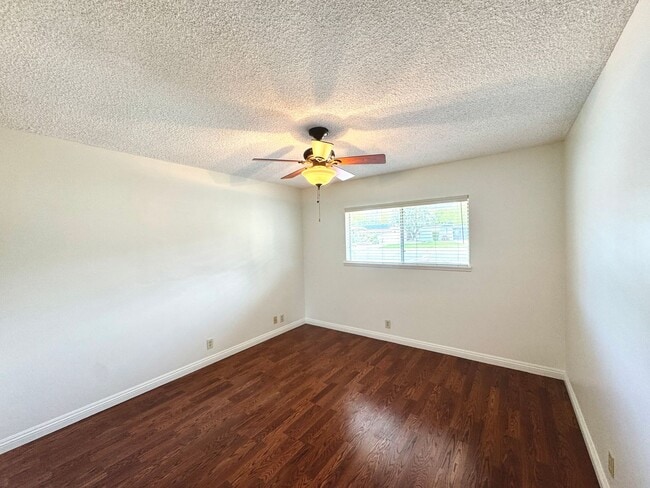 Building Photo - Light, Bright & Lovingly Maintained Claremont Home for Lease