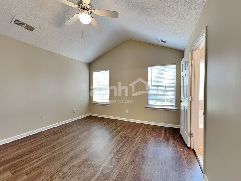 Building Photo - 101 Cobb Hall Ct