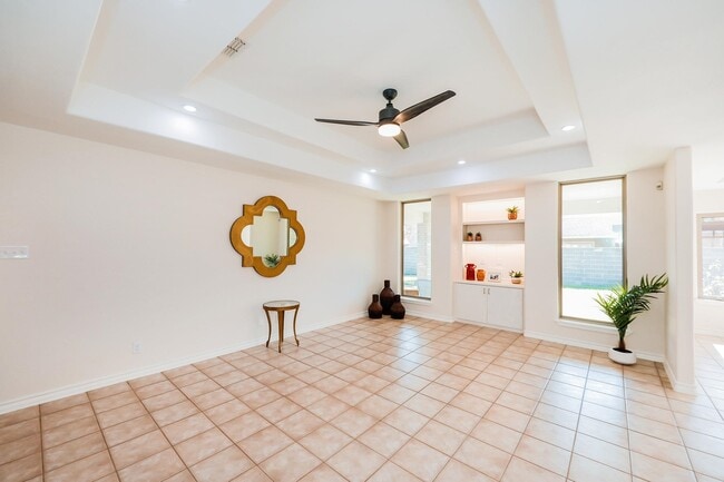 Building Photo - 503 Pine Sisken St