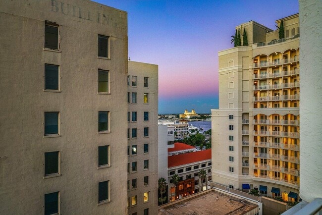 Building Photo - 255 Evernia St