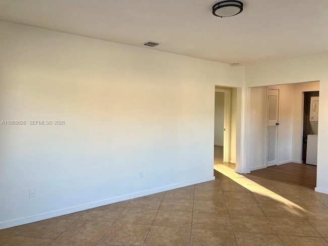 Building Photo - 98 NE 71st St