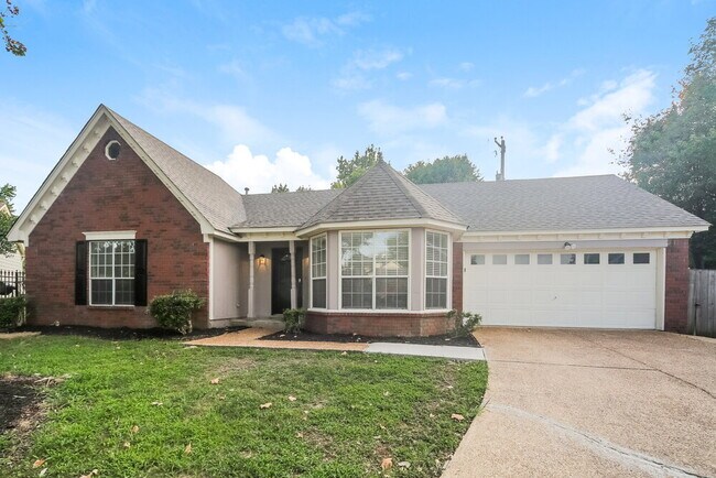 Primary Photo - 5411 Corner Oak Dr