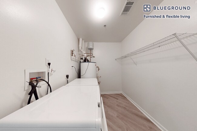 Building Photo - 80 North Centre Ave-SI FL3-ID2638A