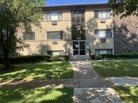 Building Photo - 109 S Elmwood Ave