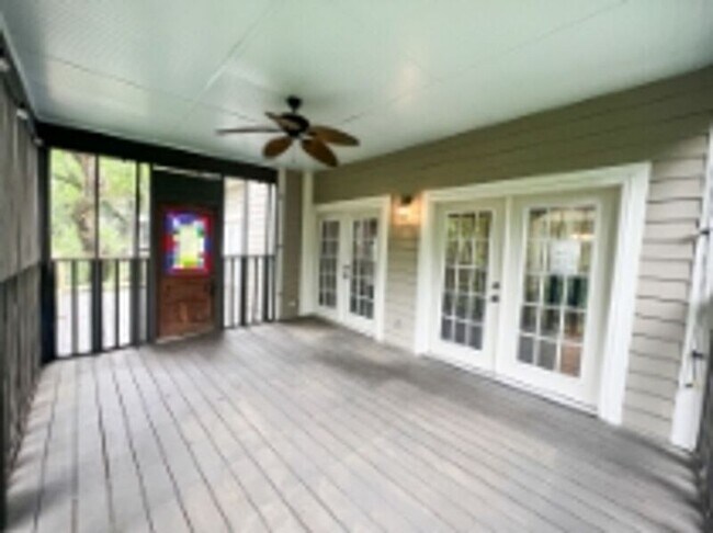 Building Photo - 367 Rowe Rd