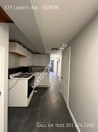 Building Photo - 579 Liberty Ave