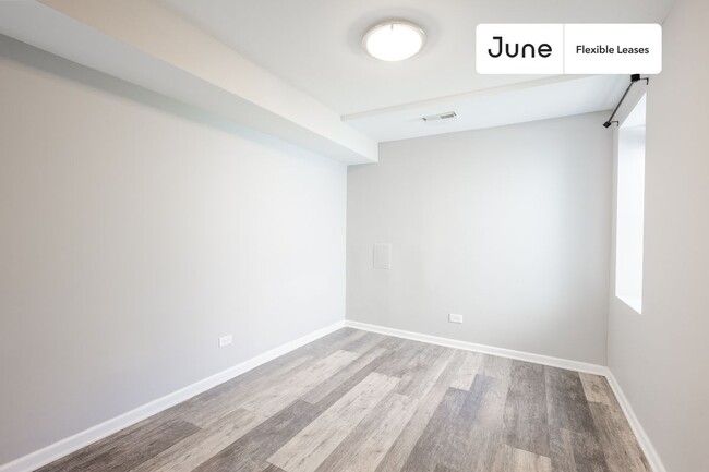 Building Photo - 3516 W Belden Ave