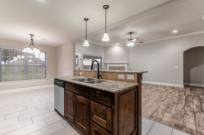 Building Photo - 2091 Eagle Dr