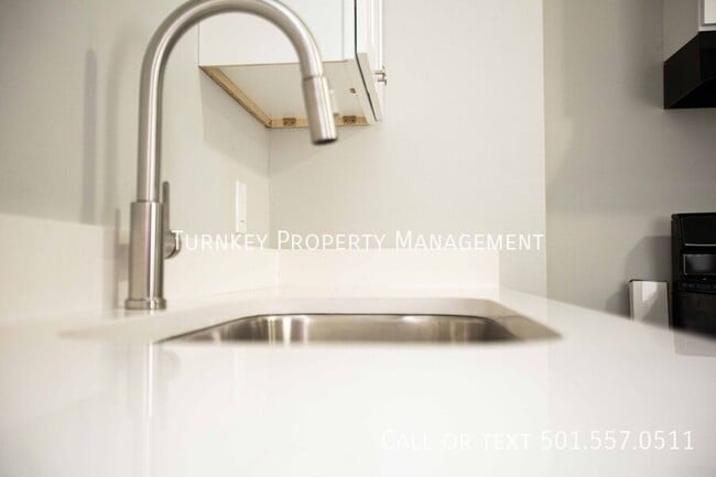 Building Photo - 1112 Ray Rd