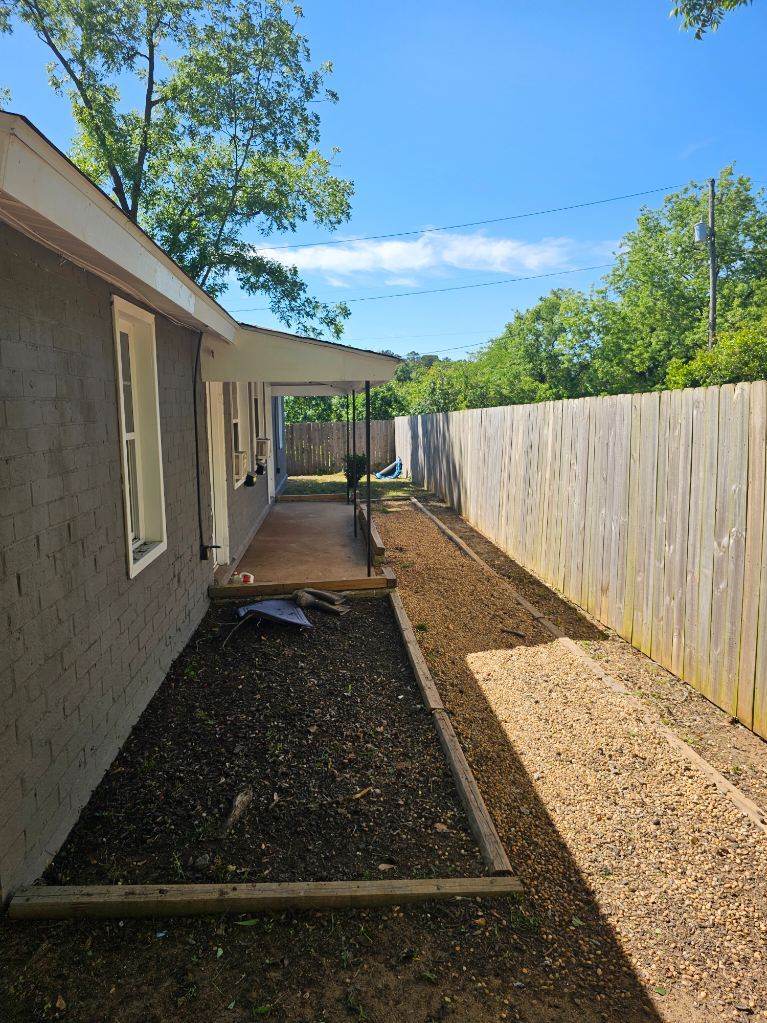 Building Photo - 892 Applewood St