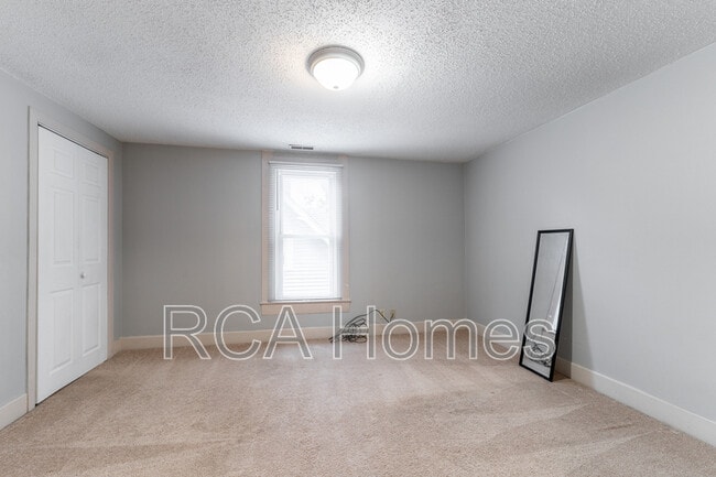 Building Photo - 1603 Woodlawn Ave