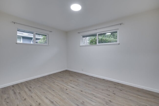 Building Photo - Beautifully Remodeled 3-Bedroom Home in a ...