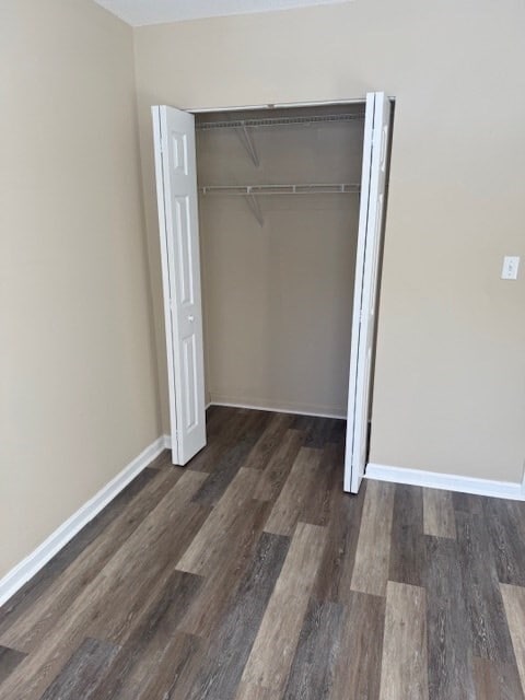 Building Photo - 10 Crescent Dr