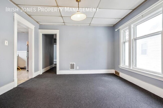 Building Photo - 105 Stevenson St